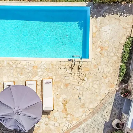 Yiannis Villa