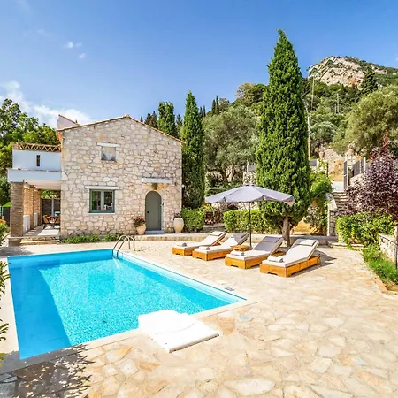 Villa Yiannis Xirokastellon